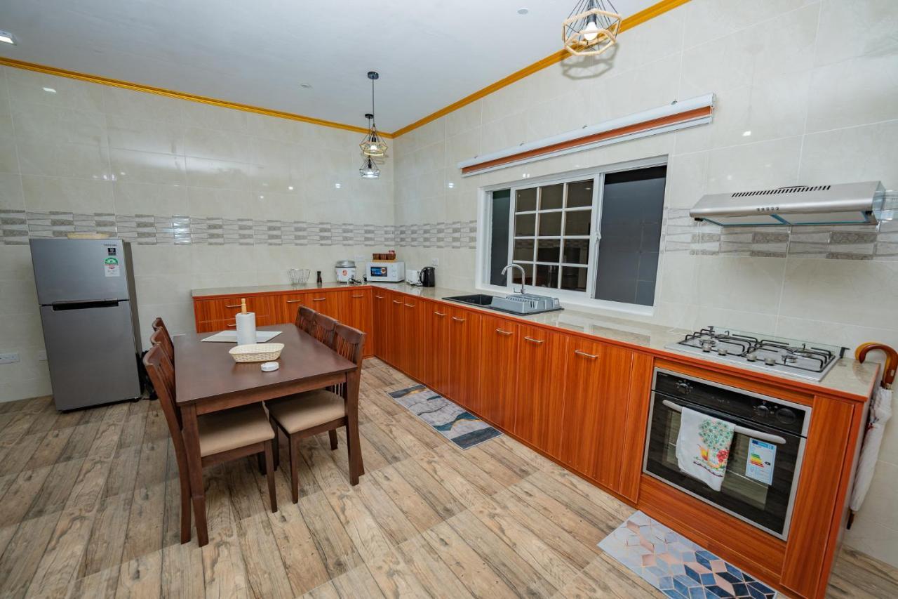 Paradise Breeze Apartment Misere Exterior photo