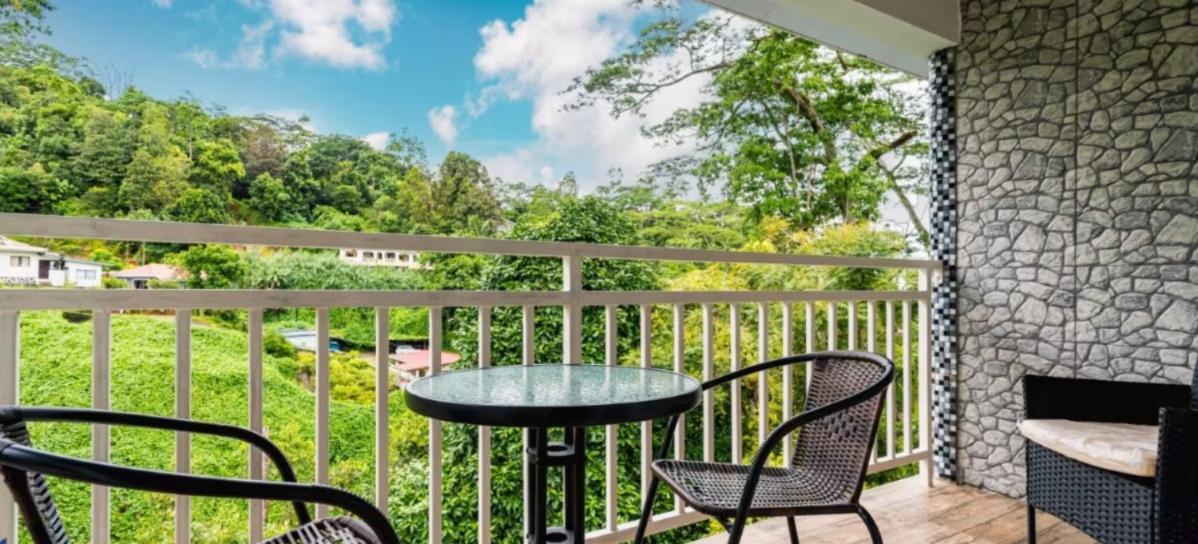 Paradise Breeze Apartment Misere Exterior photo